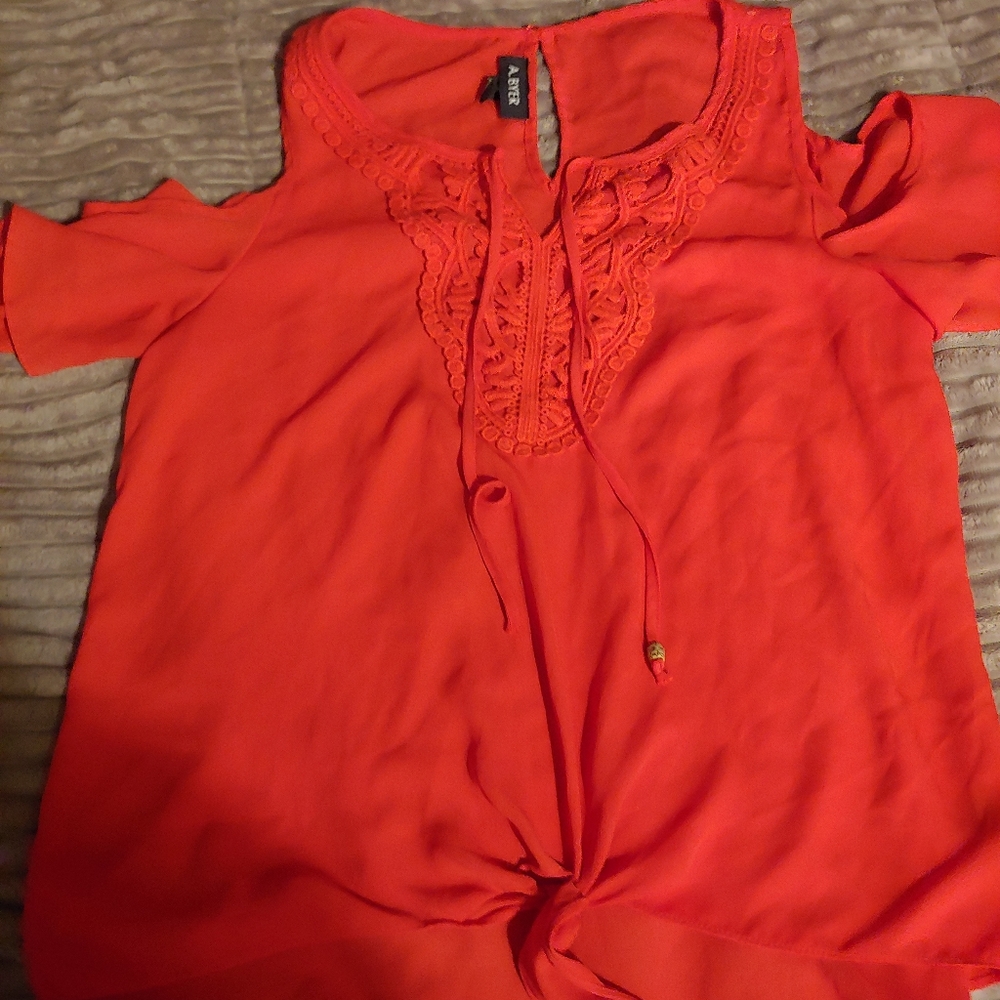 Cold shoulder top